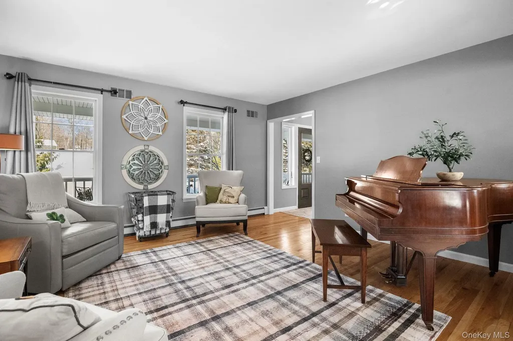 6 Ridge Circle Mahopac NY 10541