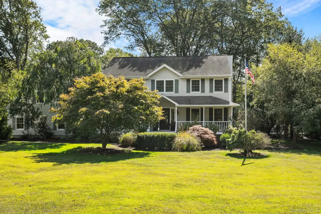 6 Ridge Circle Mahopac NY 10541