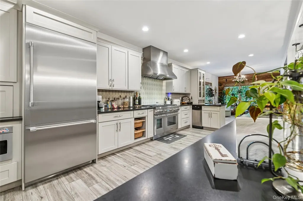20 Jonah Road Miller Place NY 11764