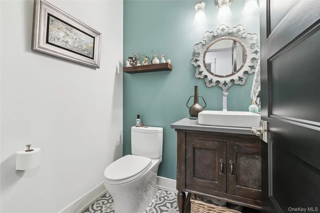 20 Jonah Road Miller Place NY 11764
