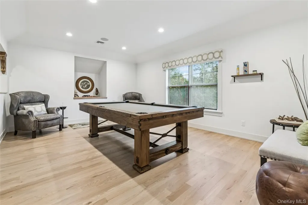 20 Jonah Road Miller Place NY 11764