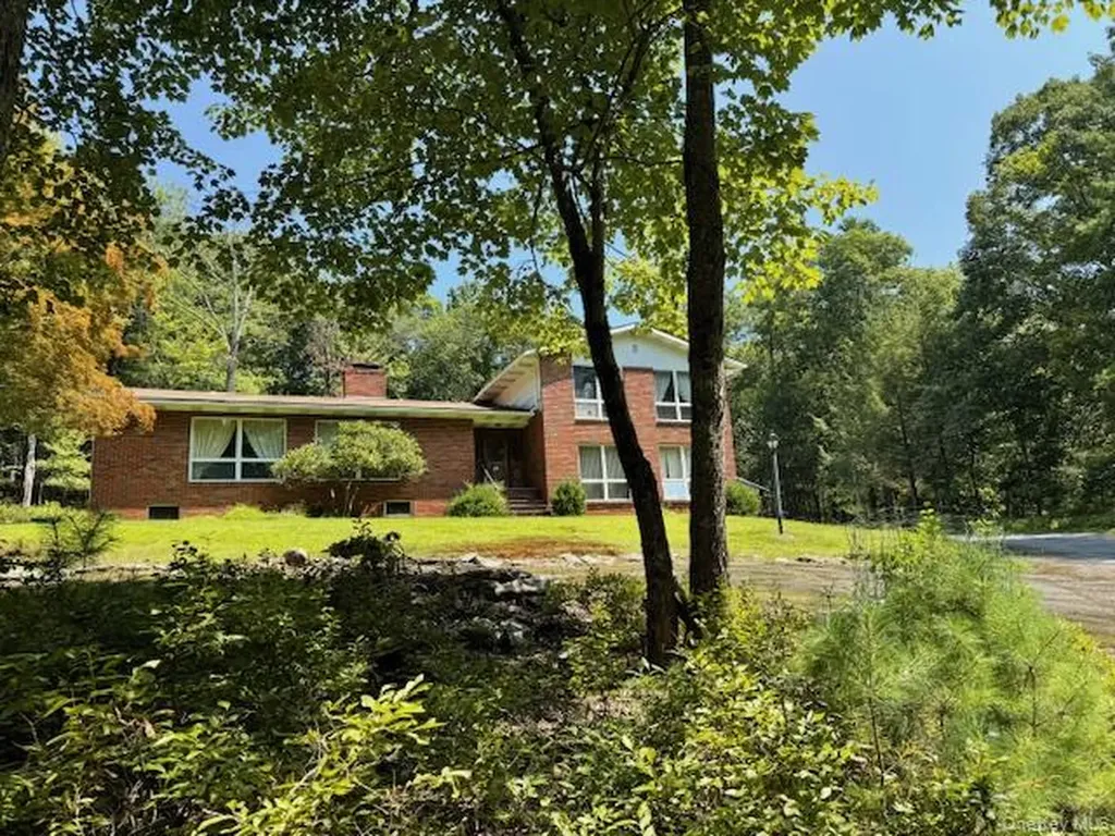 57 Hunczak Boulevard Glen Spey NY 12737