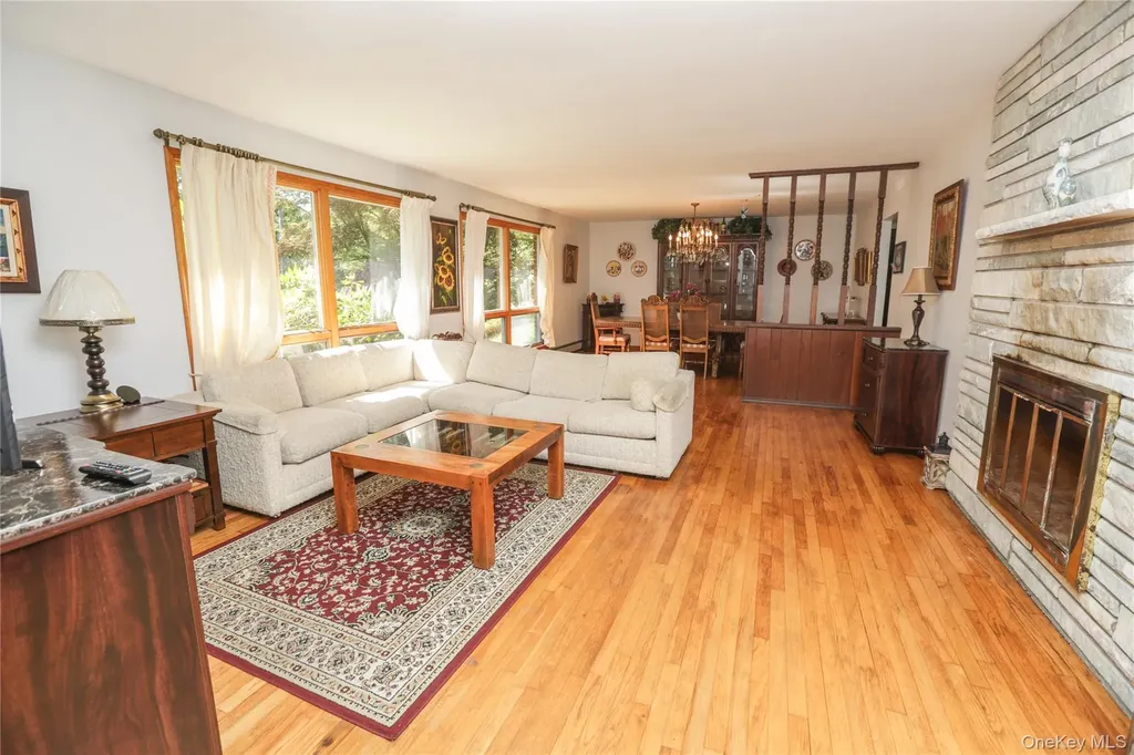57 Hunczak Boulevard Glen Spey NY 12737