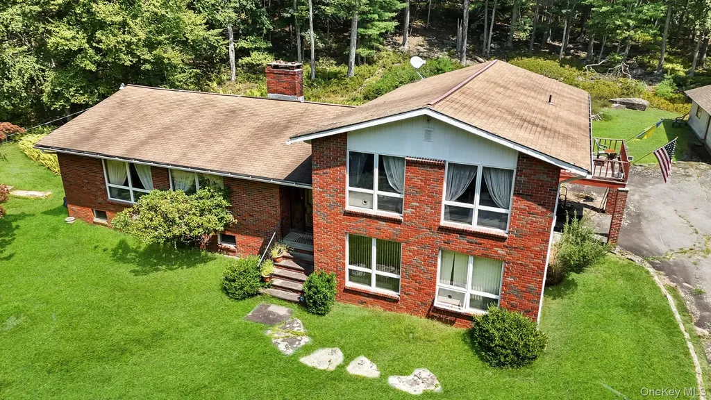57 Hunczak Boulevard Glen Spey NY 12737