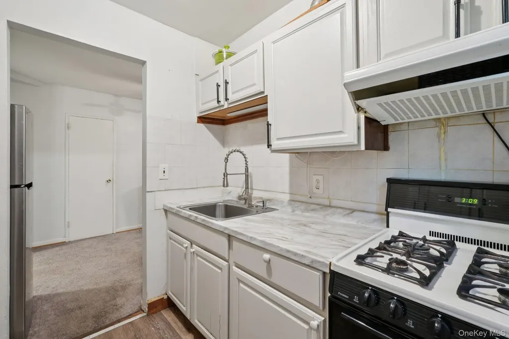 5 Oakdale Manor Suffern NY 10901