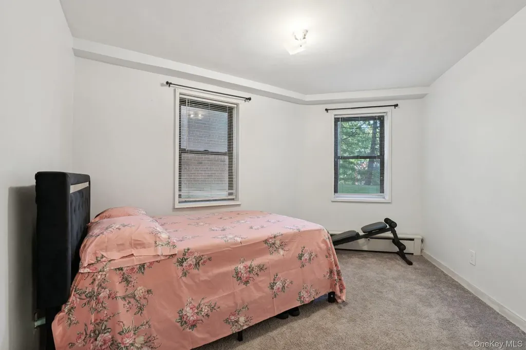 5 Oakdale Manor Suffern NY 10901