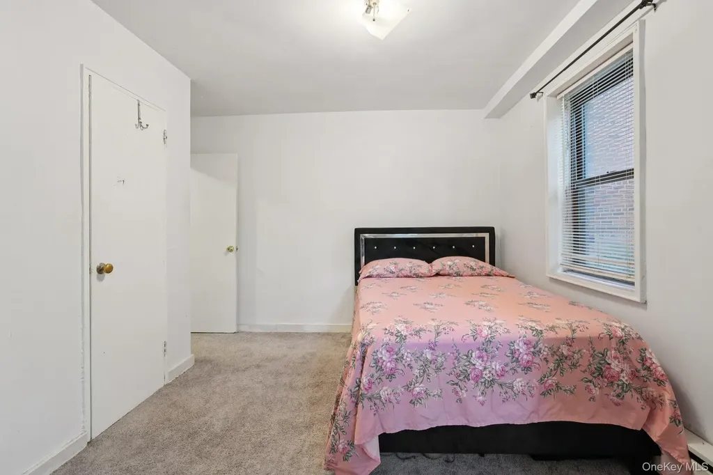 5 Oakdale Manor Suffern NY 10901