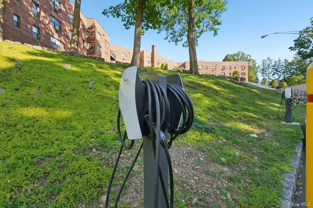 5 Oakdale Manor Suffern NY 10901