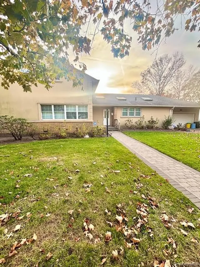 573 Fairway Drive Woodmere NY 11598
