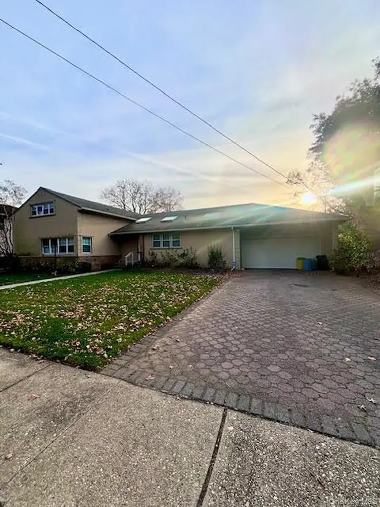 573 Fairway Drive Woodmere NY 11598