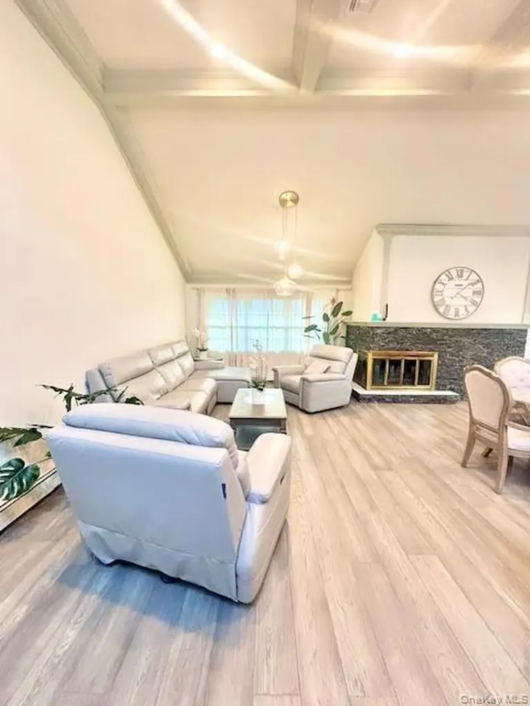 573 Fairway Drive Woodmere NY 11598