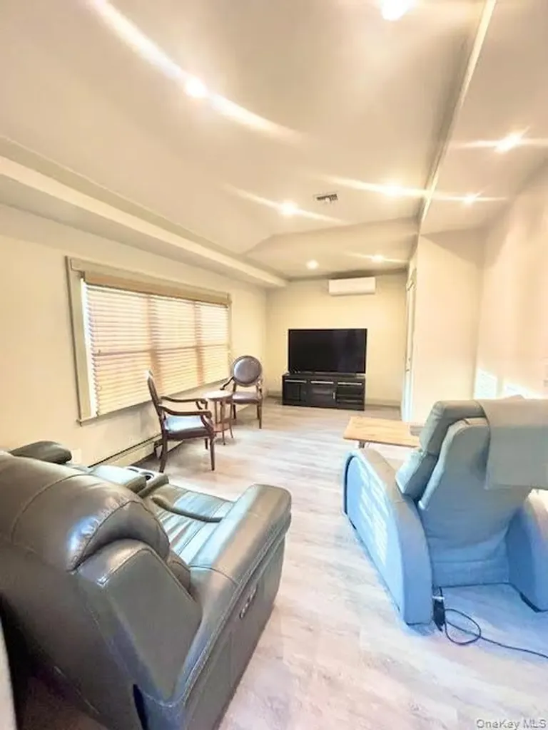 573 Fairway Drive Woodmere NY 11598