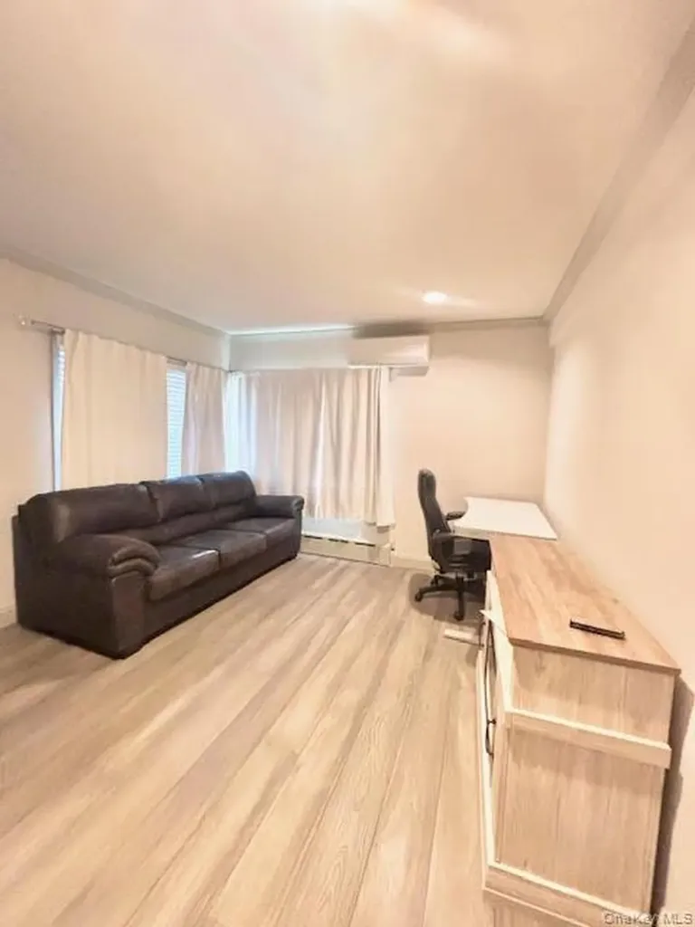 573 Fairway Drive Woodmere NY 11598