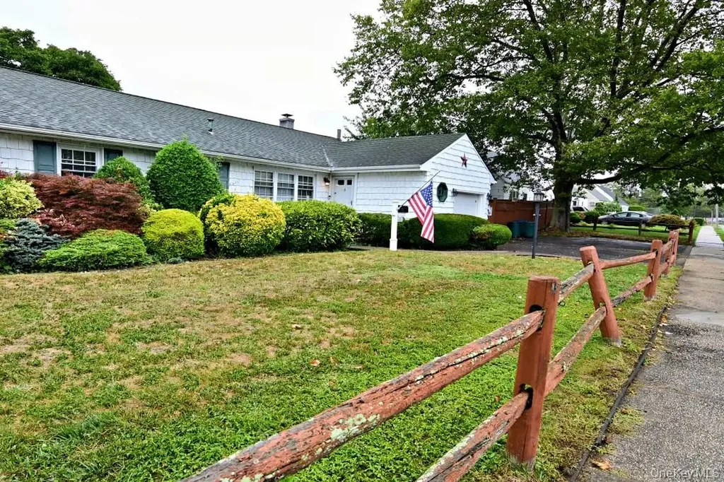 3 N Brook Drive Valley Stream NY 11581