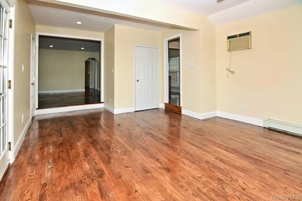 3 N Brook Drive Valley Stream NY 11581