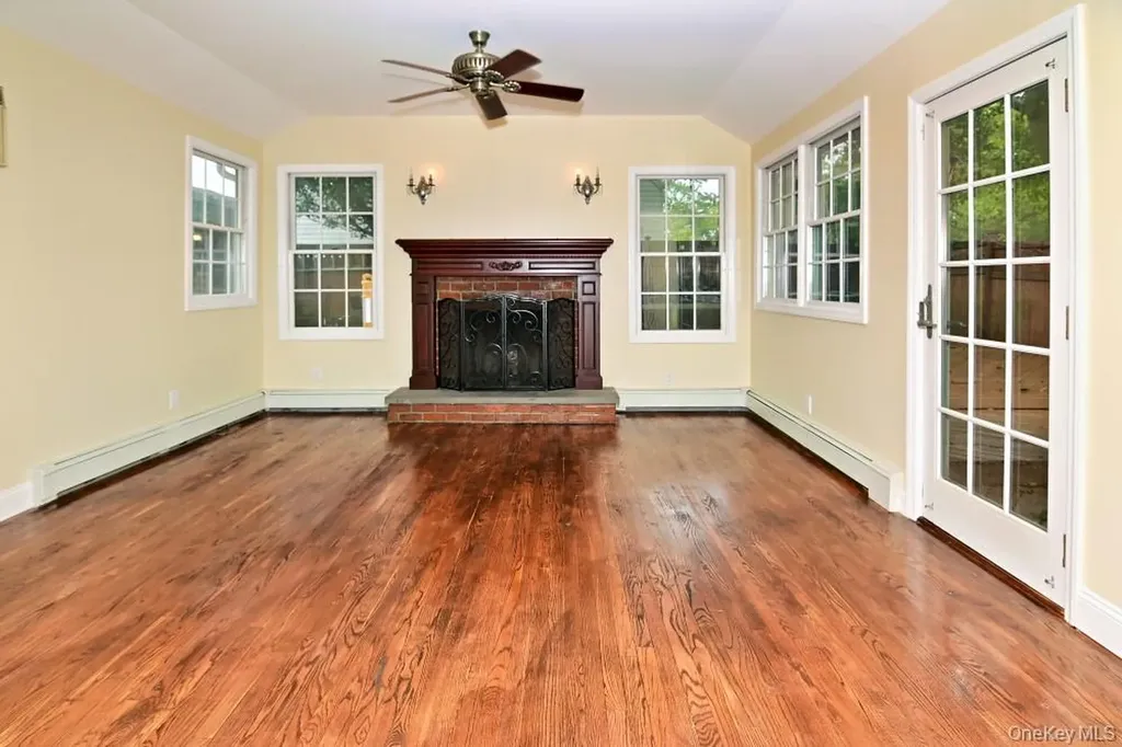 3 N Brook Drive Valley Stream NY 11581