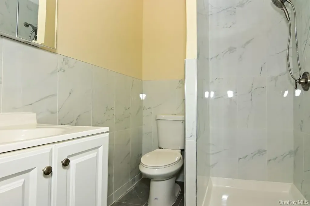 3 N Brook Drive Valley Stream NY 11581