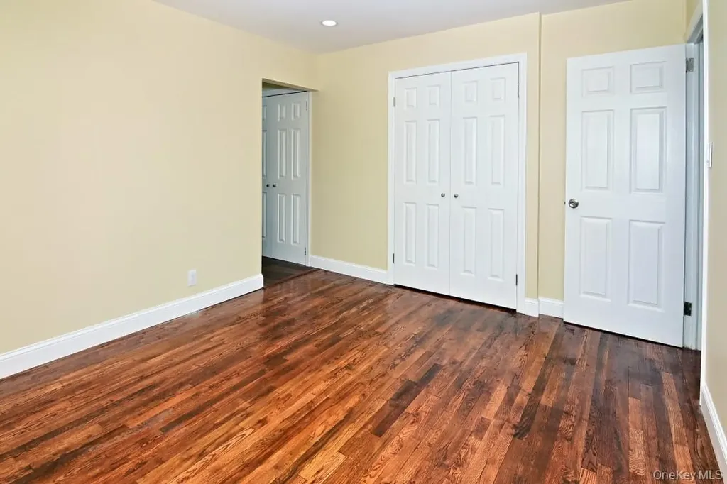 3 N Brook Drive Valley Stream NY 11581