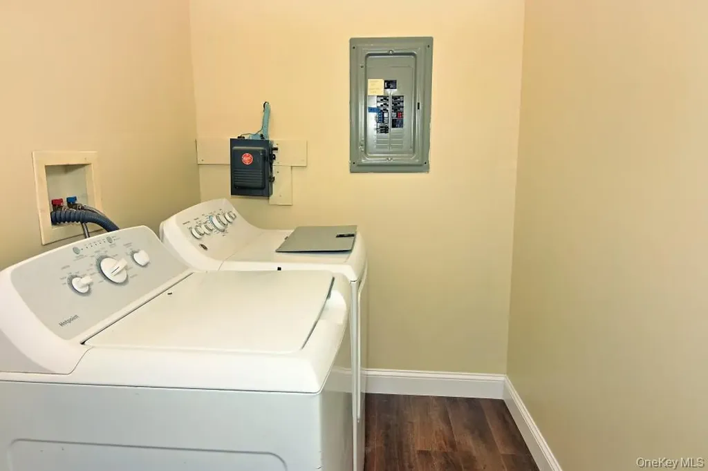 3 N Brook Drive Valley Stream NY 11581