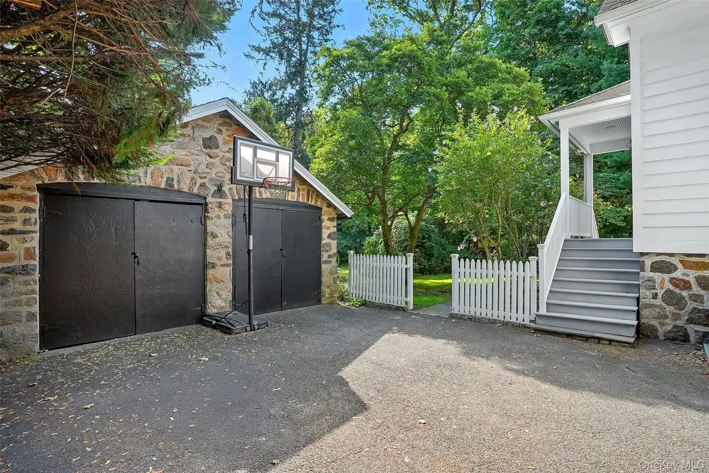 14 Mendota Avenue Rye NY 10580