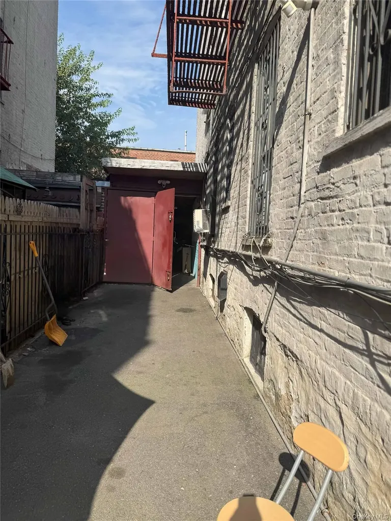 761 Miller Avenue Brooklyn NY 11207