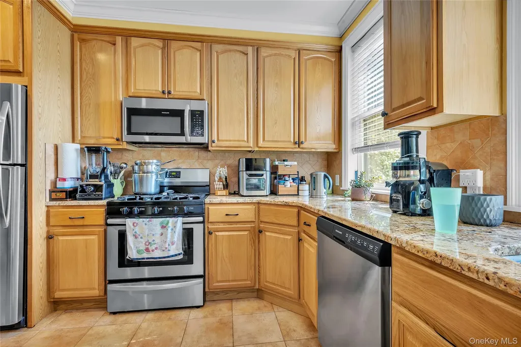 150 S 6th Avenue Mount Vernon NY 10550