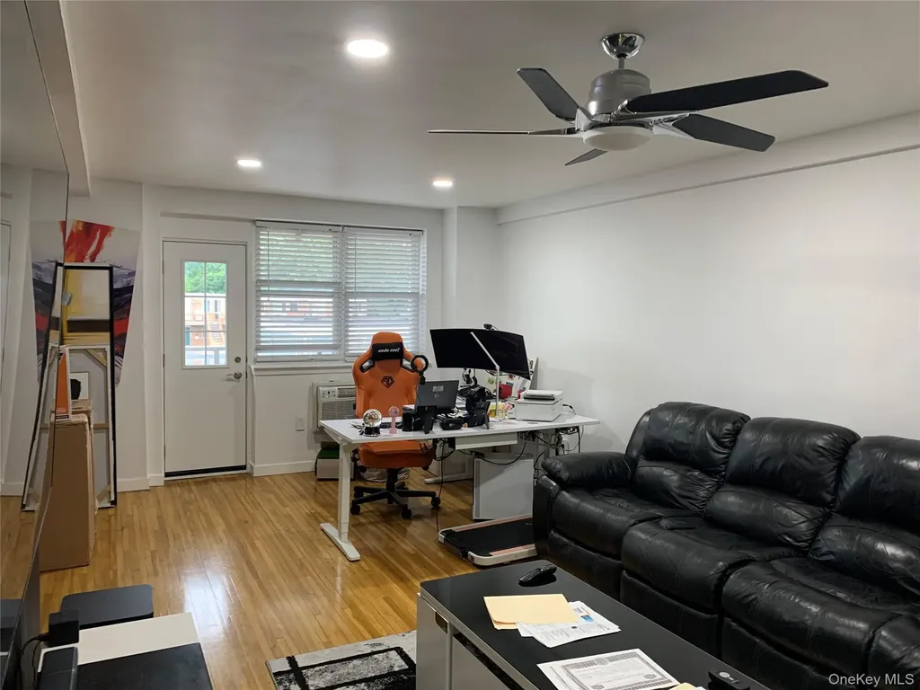 377 N Broadway Yonkers NY 10701