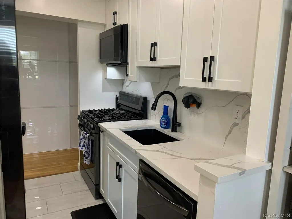 377 N Broadway Yonkers NY 10701