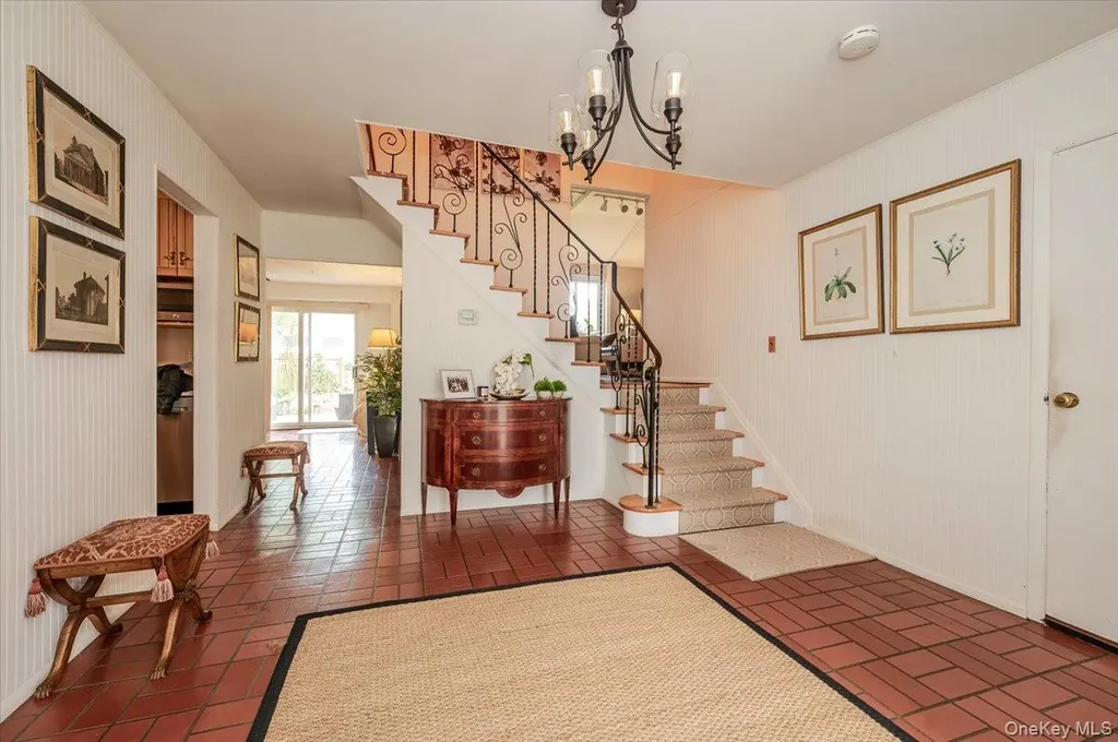 77 Tioga Avenue Atlantic Beach NY 11509