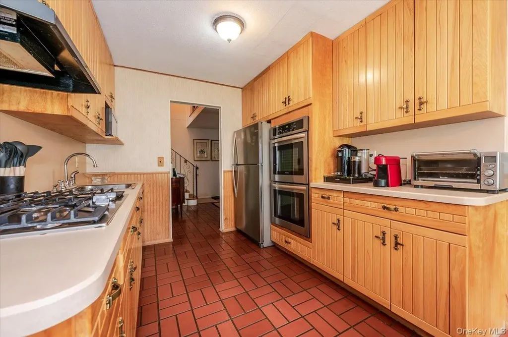77 Tioga Avenue Atlantic Beach NY 11509