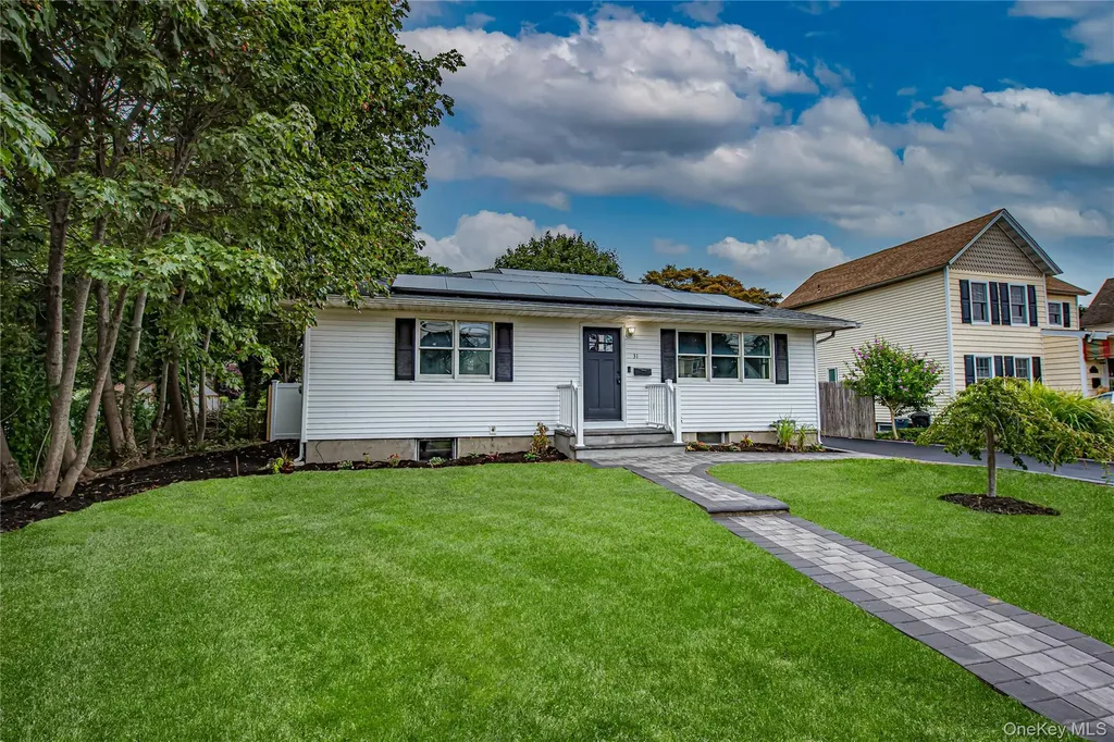 31 Terrell Street Patchogue NY 11772