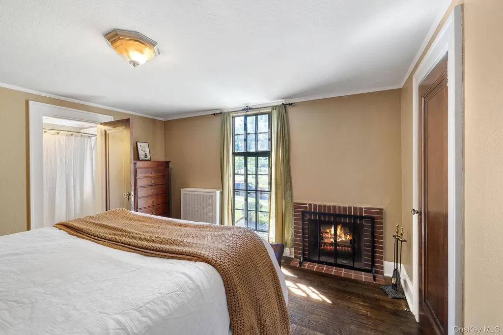 11 Seaman Road Poughkeepsie NY 12601