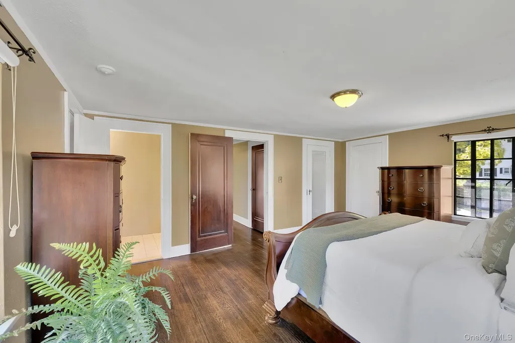 11 Seaman Road Poughkeepsie NY 12601