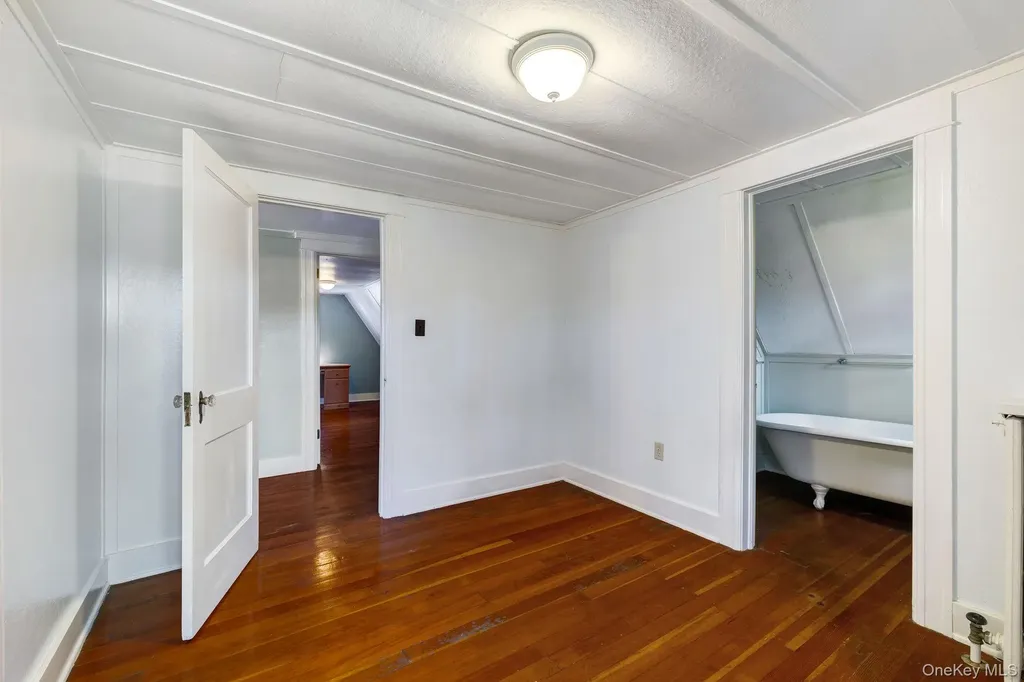 11 Seaman Road Poughkeepsie NY 12601