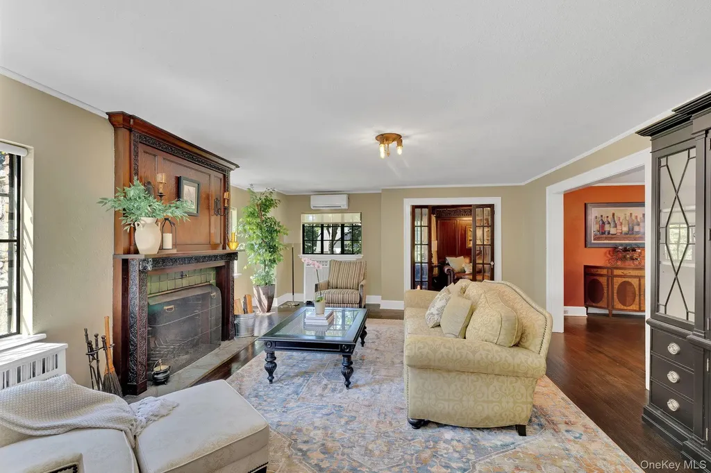11 Seaman Road Poughkeepsie NY 12601