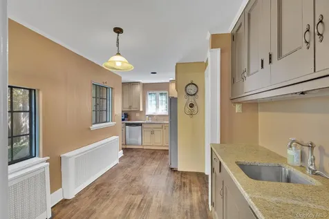 11 Seaman Road Poughkeepsie NY 12601