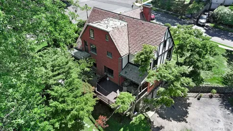 11 Seaman Road Poughkeepsie NY 12601