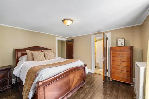 11 Seaman Road Poughkeepsie NY 12601