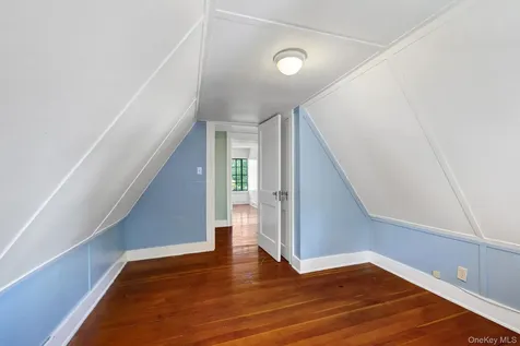 11 Seaman Road Poughkeepsie NY 12601