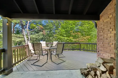 11 Seaman Road Poughkeepsie NY 12601