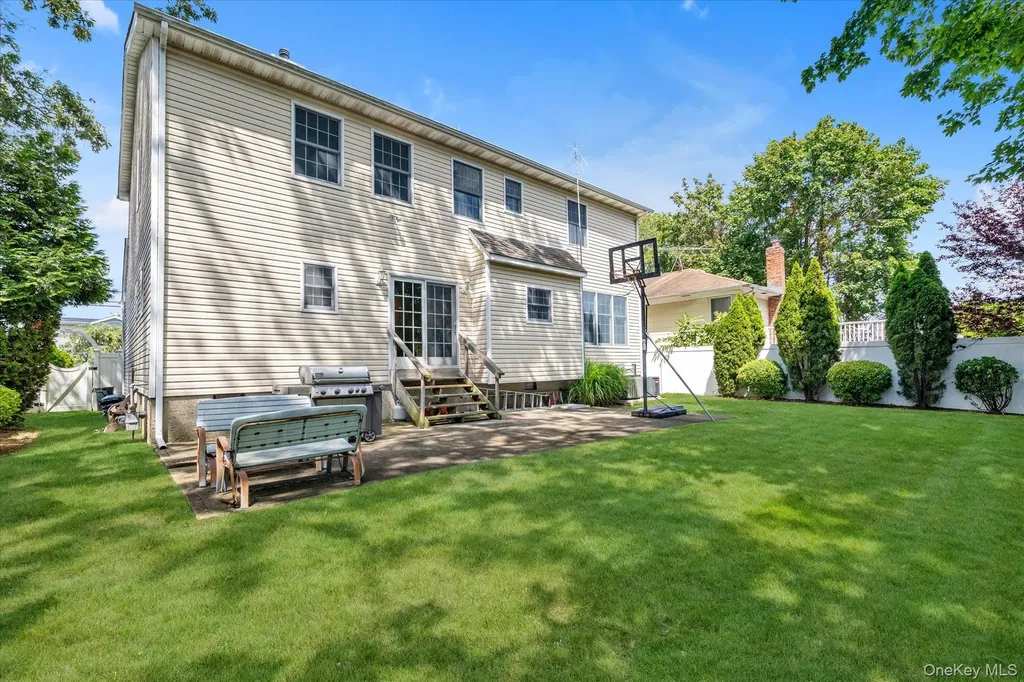 1674 Birch Drive Merrick NY 11566