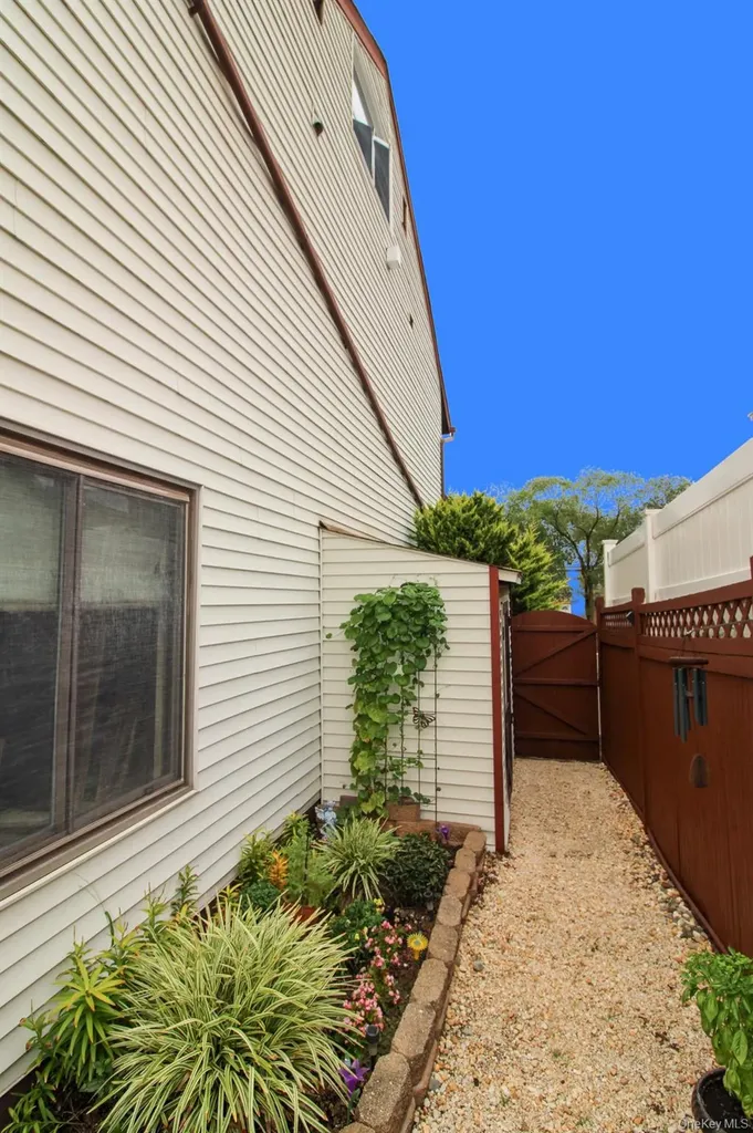226 Annadale Road Staten Island NY 10312