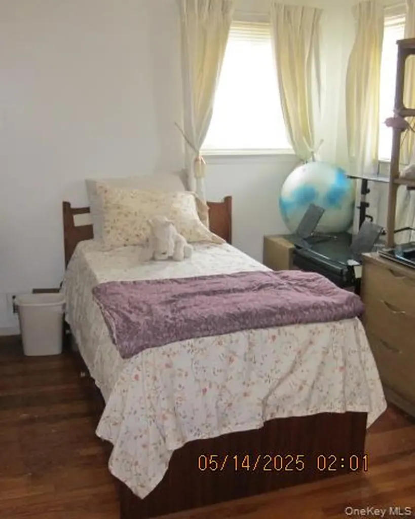 23514 147th Drive Rosedale NY 11422