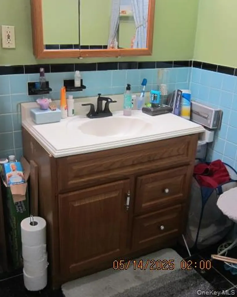 23514 147th Drive Rosedale NY 11422