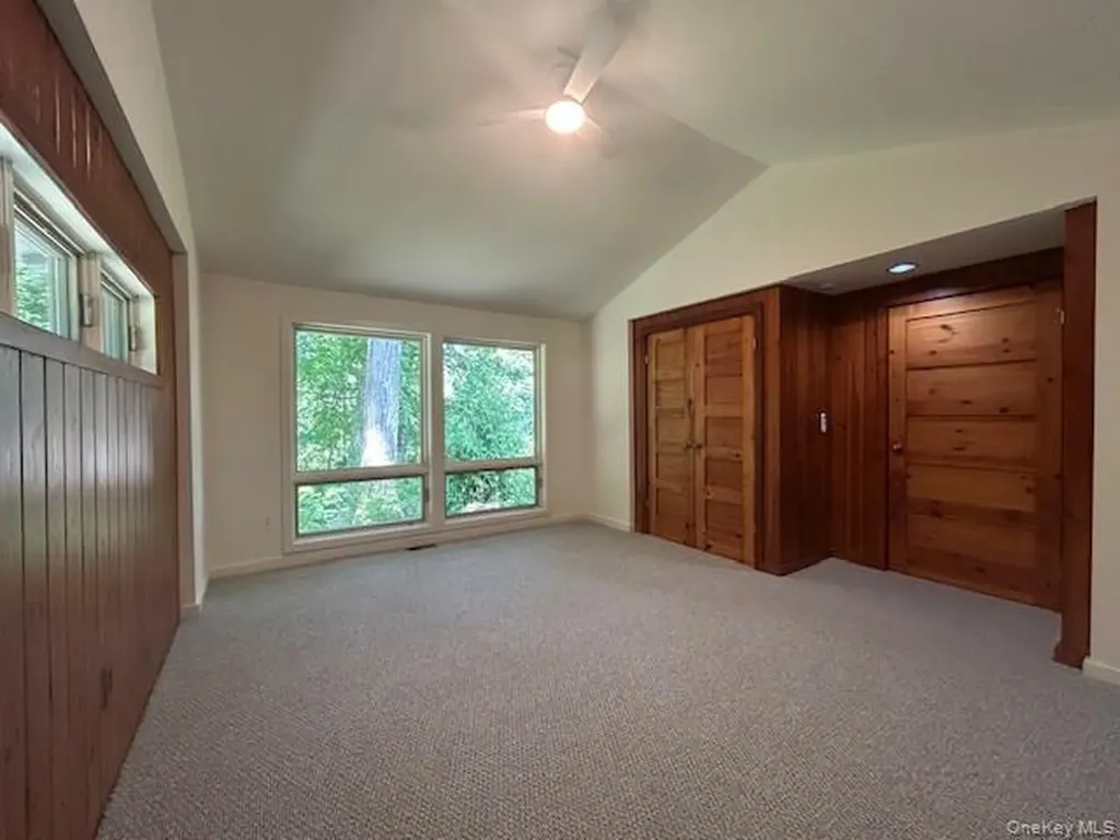 272 Drake Road Pleasant Valley NY 12569