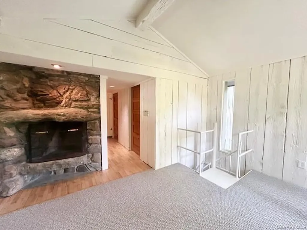 272 Drake Road Pleasant Valley NY 12569