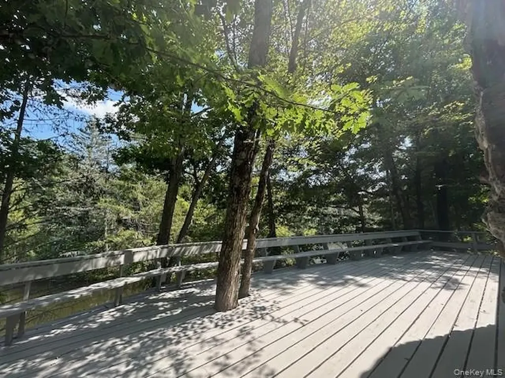 272 Drake Road Pleasant Valley NY 12569