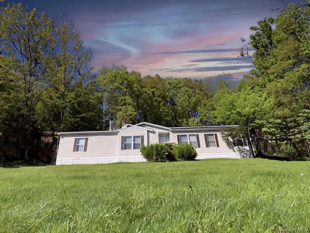 74 Pine Drive Bloomingburg NY 12721