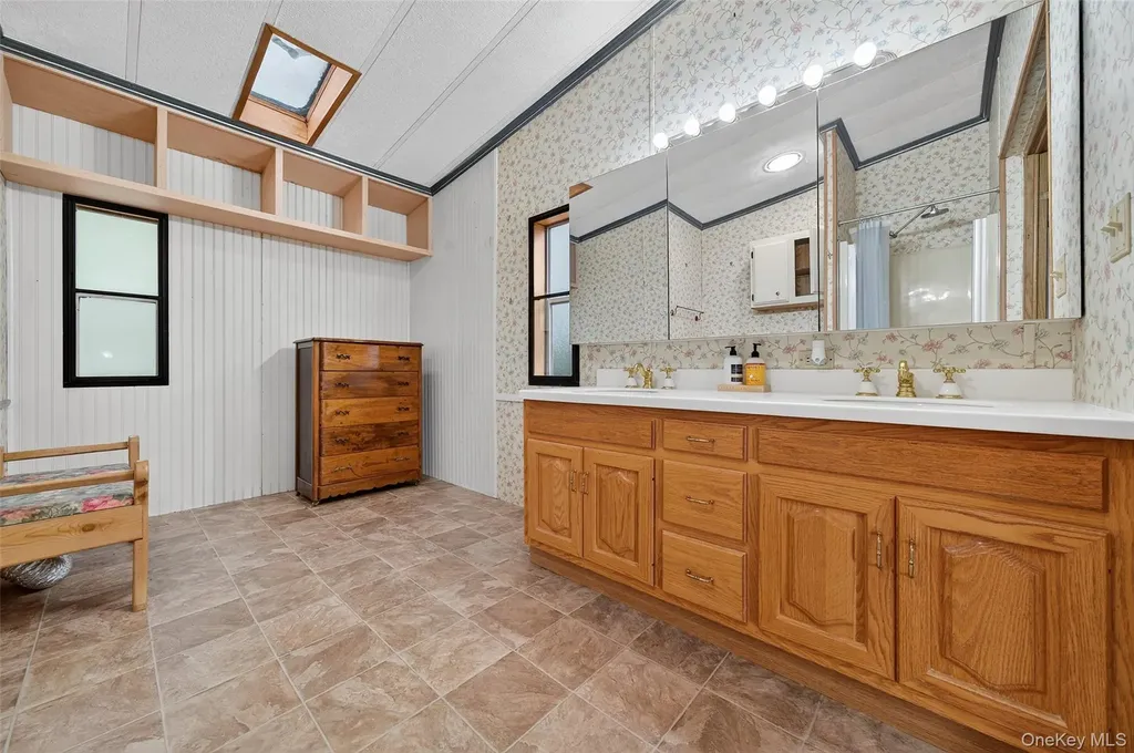 74 Pine Drive Bloomingburg NY 12721