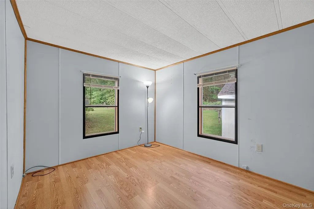 74 Pine Drive Bloomingburg NY 12721